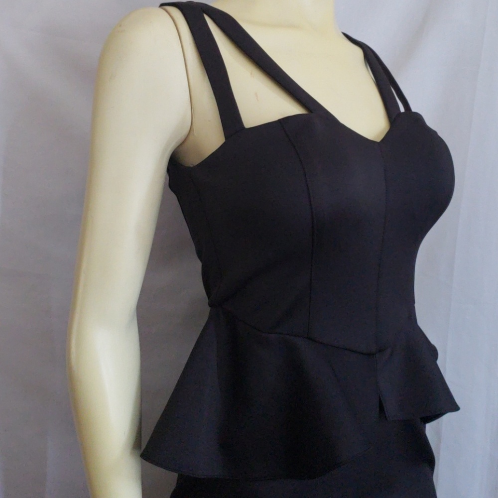 NEW Guess Black Mini Dress SZ 4 - Picture 2 of 7